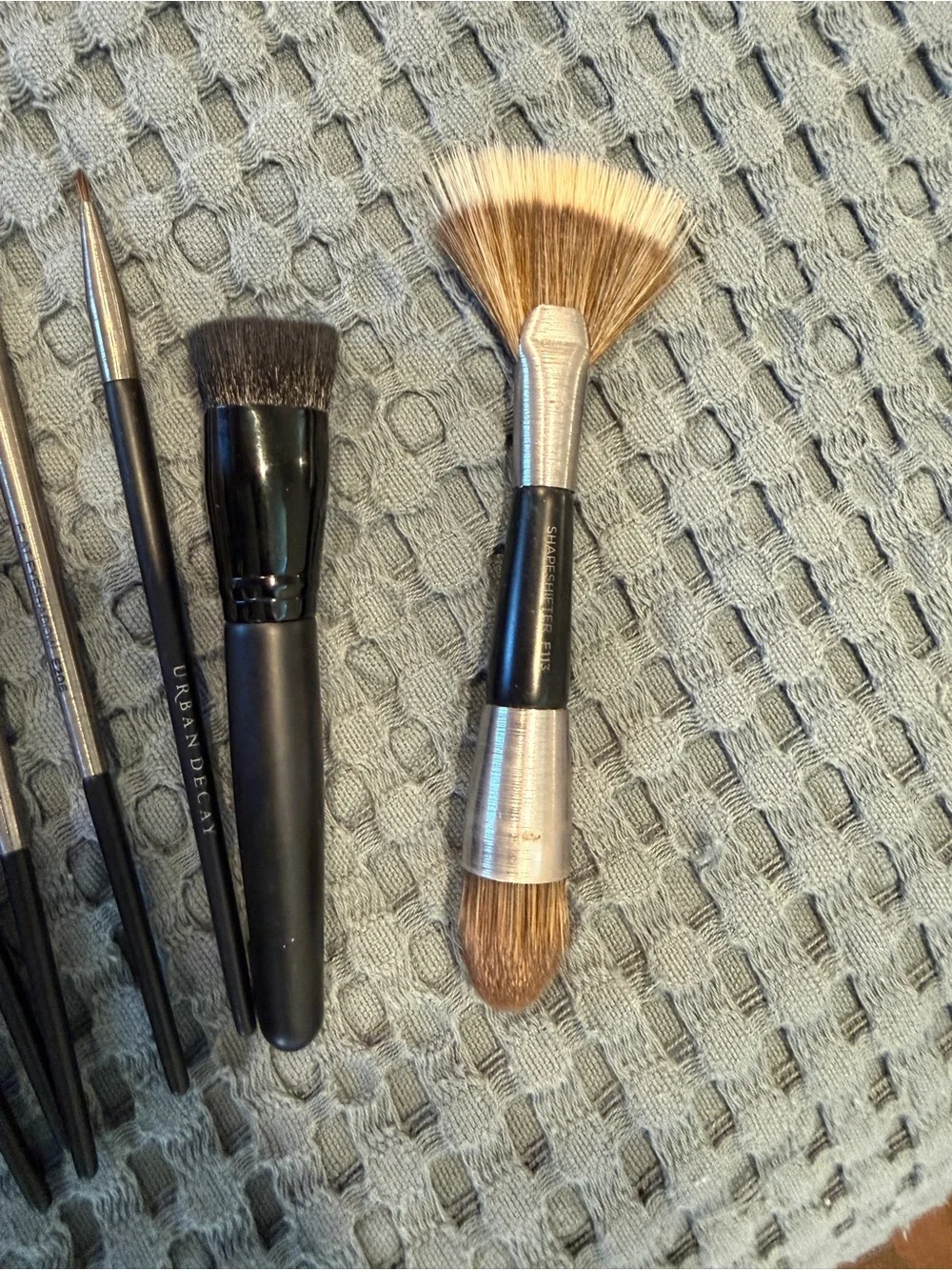 Urban Decam makeup brushes - lot of 17!!!